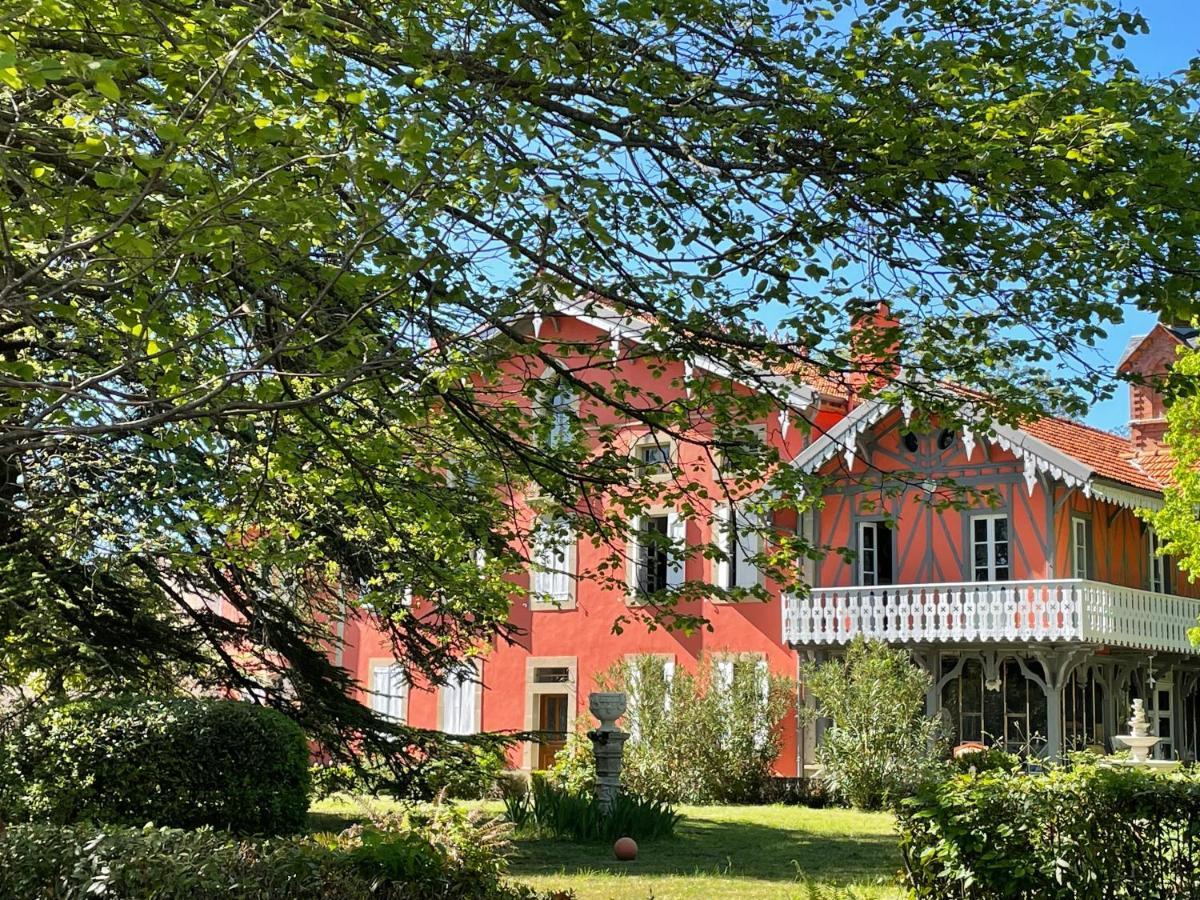 Domaine La Belle Histoire - Gite Cote Parc Besset Exterior foto